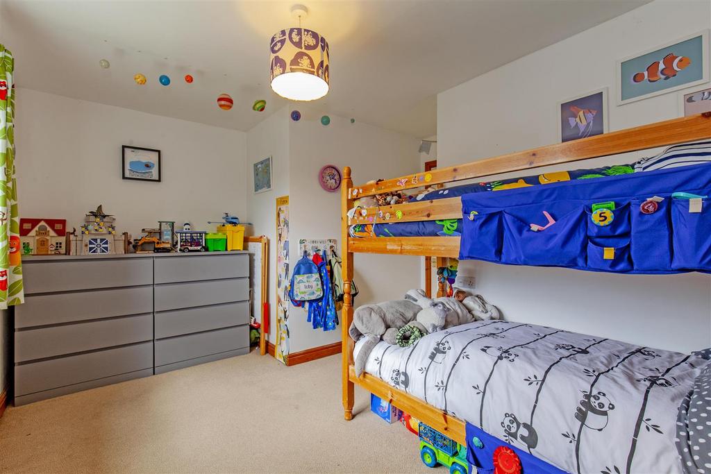 Bedrooom 2-3.jpg