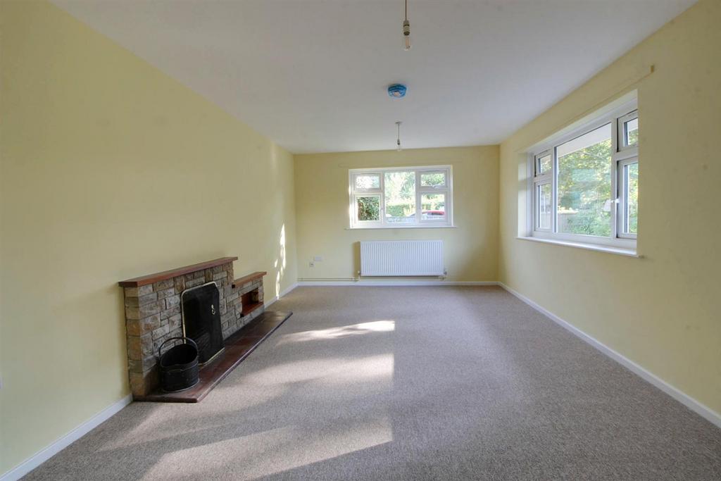 Living Room.jpg