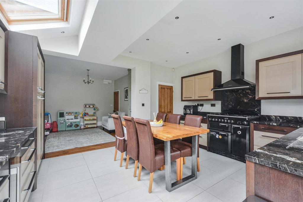 Kitchen/Diner/Living