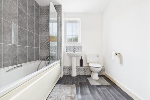 Flat 4, 8 Great Western Road, Gloucester, GL1 3PP