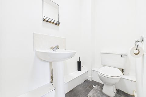 Flat 4, 8 Great Western Road, Gloucester, GL1 3PP