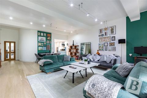 2 bedroom apartment for sale, The Galleries, Warley, Brentwood, Essex, CM14
