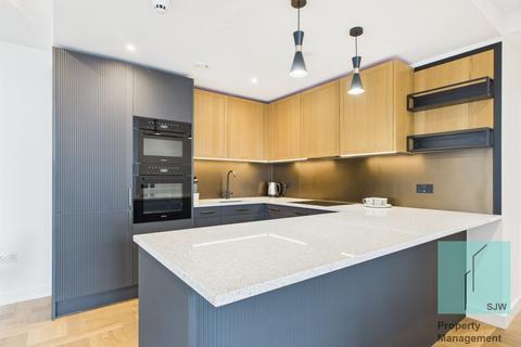 3 bedroom apartment to rent, Boxwood Gardens, London E1W