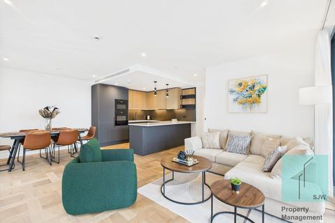 3 bedroom apartment to rent, Boxwood Gardens, London E1W
