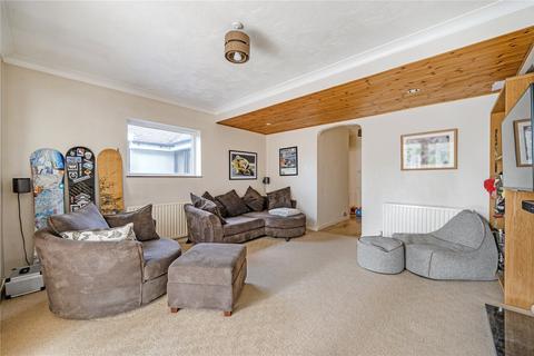 32 Birch Road, Godalming, GU7 3NT