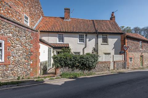 11 High Street, Walsingham, NR22 6BY