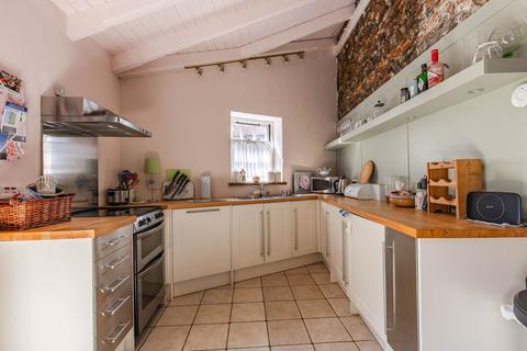 11 High Street, Walsingham, NR22 6BY