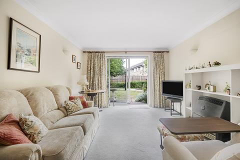 1 bedroom ground floor flat for sale, Retirement Apartment - Trinity Court, Marlow