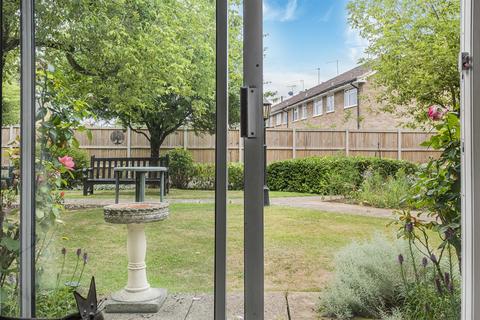 1 bedroom ground floor flat for sale, Retirement Apartment - Trinity Court, Marlow