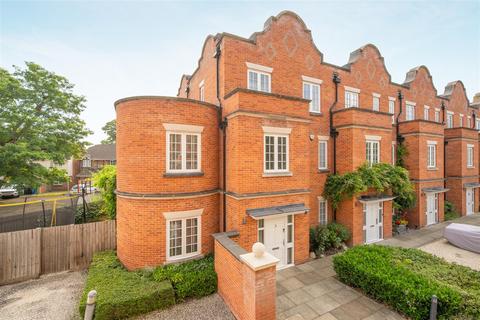 5 bedroom townhouse for sale, The Gables, Eton
