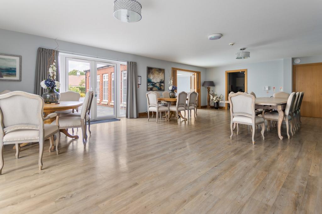 Clubhouse Dining