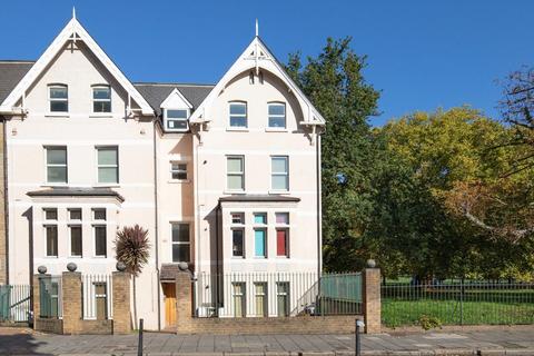 1 bedroom flat for sale, The Vale, London W3