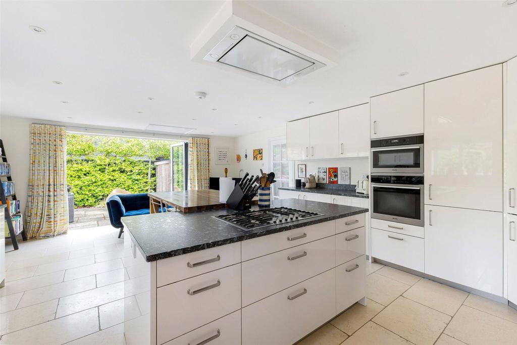 Kitchen/Breakfast