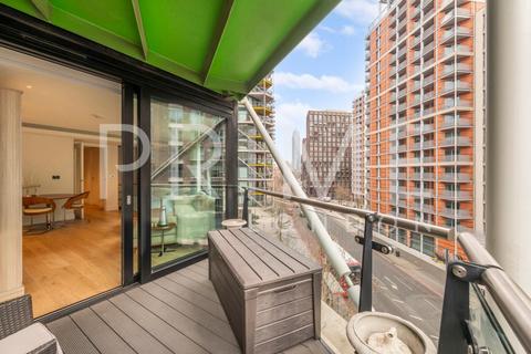 1 bedroom apartment for sale, Four Riverlight Quay, Nine Elms, London