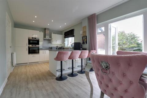 4 bedroom detached house for sale, Lomas Way, Congleton