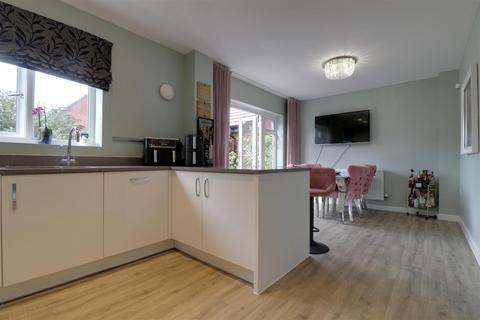 4 bedroom detached house for sale, Lomas Way, Congleton