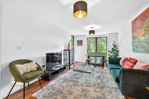 2 bedroom flat for sale, De Beauvoir Crescent, London N1