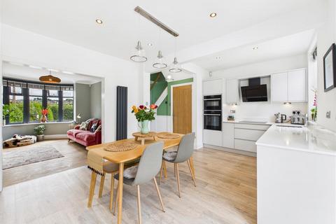 39 Bowshaw, Dronfield, S18 2GB