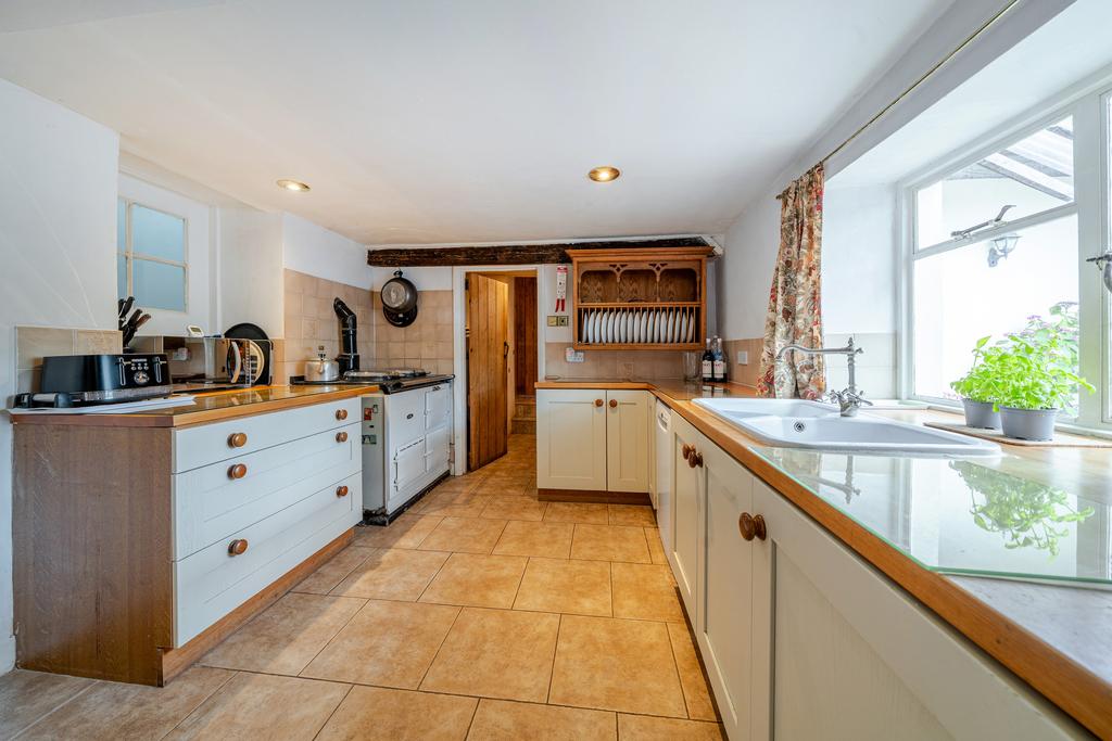 Kitchen / Breakfast Room