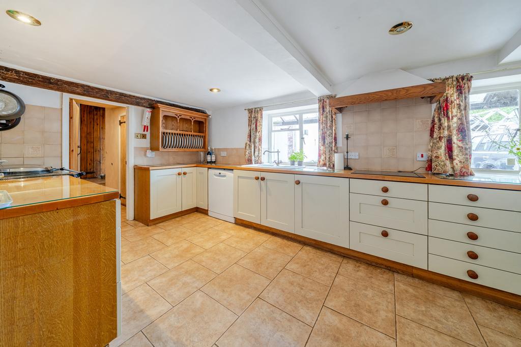 Kitchen / Breakfast Room