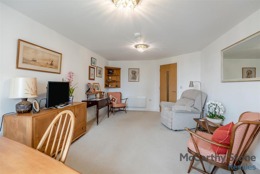 8656763-interior14.jpg