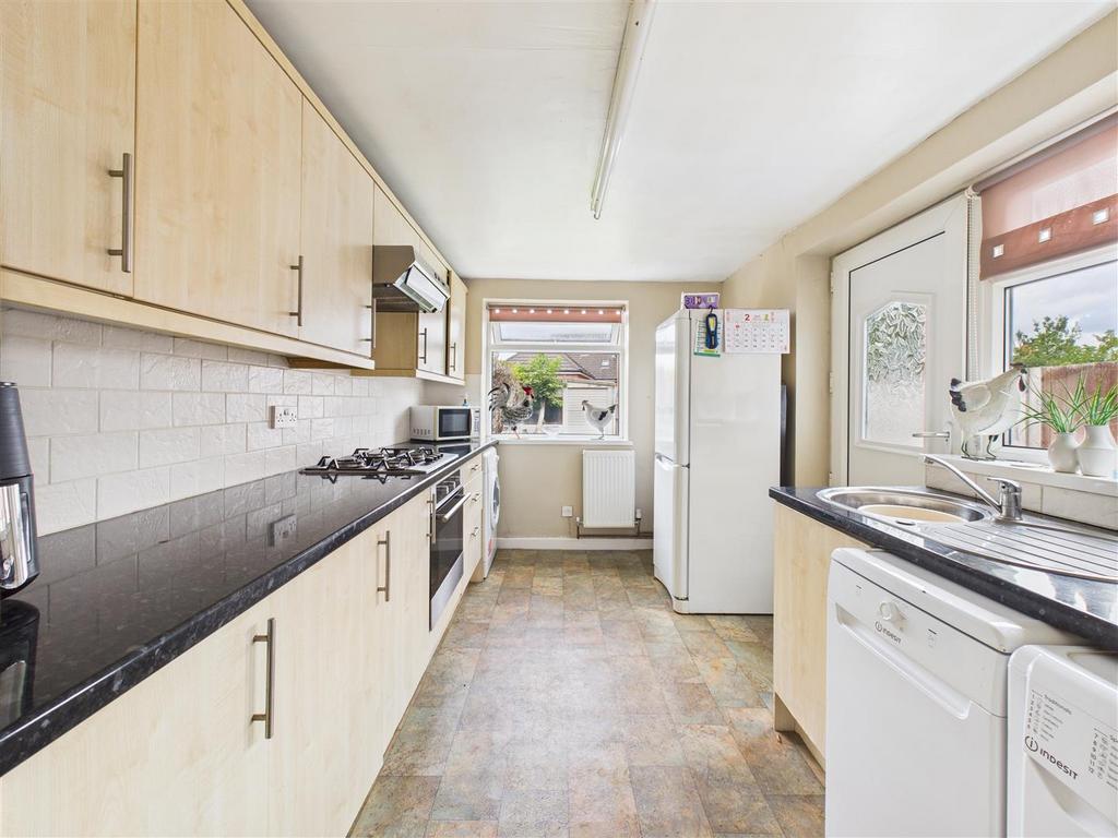 CAM05193 G0-PR0022-STILL007.jpg