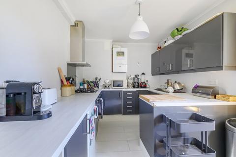 2 bedroom flat to rent, Shepherds Hill, London, N6