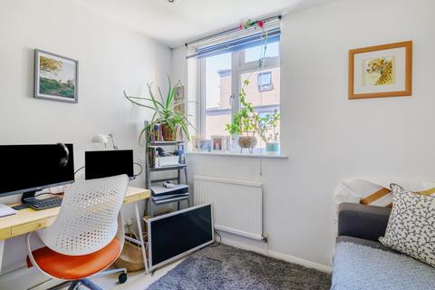 2 bedroom flat to rent, Shepherds Hill, London, N6