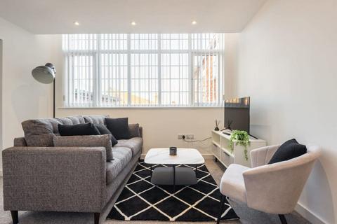 2 bedroom flat to rent, Lowgate, Hull, East Yorkshire, HU1
