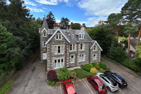 4 Gordon Hall Apartments Seafield Avenue, Grantown-on-spey, PH26 3JF