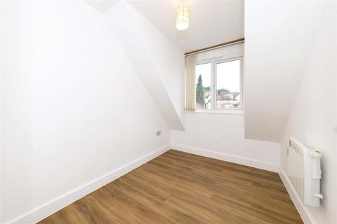 2 bedroom flat to rent, Chairborough Road, High Wycombe, Buckinghamshire, HP12