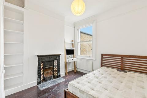 3 bedroom apartment for sale, Gayville Road, SW11