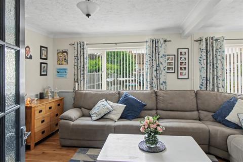 3 bedroom semi-detached house for sale, Raleigh Road, Gaywood