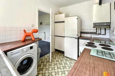 2 bedroom flat for sale, Waterside, Chesham, HP5