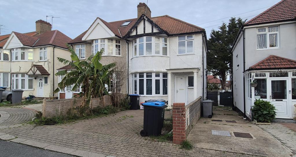 3 Bedroom Semi Detached House