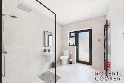 28 Eversley Crescent, Ruislip, HA4 6DD