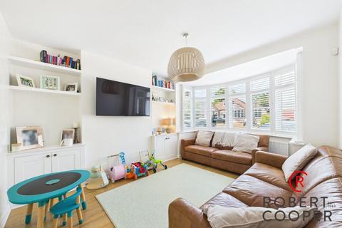28 Eversley Crescent, Ruislip, HA4 6DD