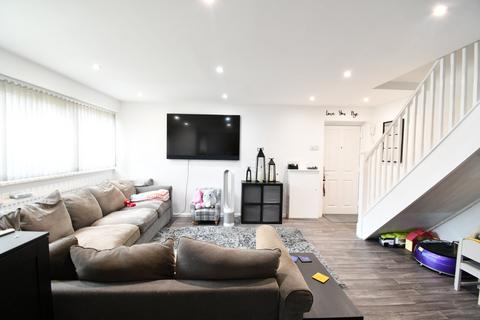 3 bedroom maisonette for sale, Camford Court, Kempston, Bedford, MK42