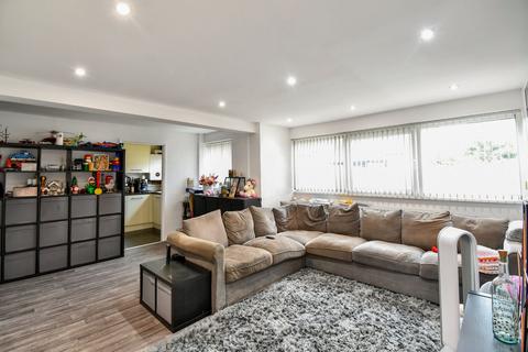3 bedroom maisonette for sale, Camford Court, Kempston, Bedford, MK42