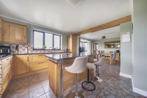 4 bedroom house for sale, Brithdir, Llanfyllin.