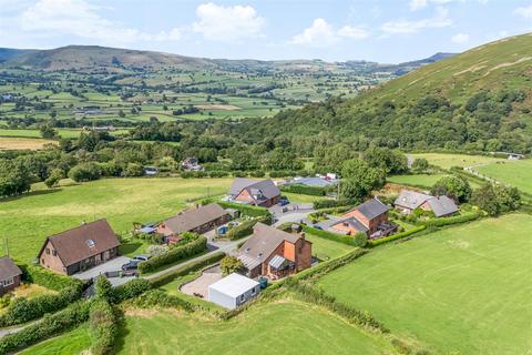 4 bedroom house for sale, Brithdir, Llanfyllin.