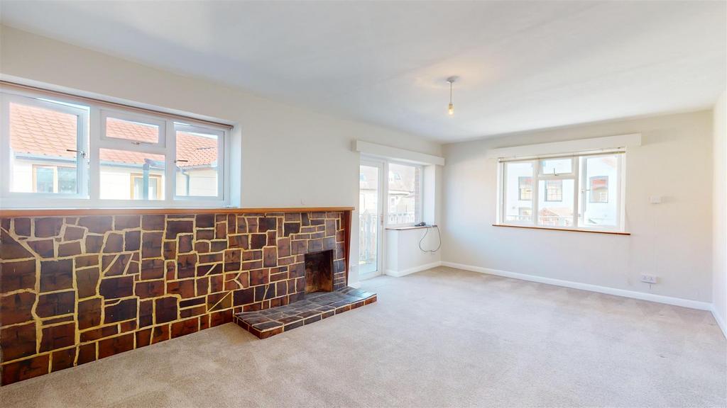 6 Claremont Place, Living Room.jpg