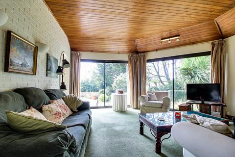 2 bedroom end of terrace house for sale, Warren Drive, Lewes
