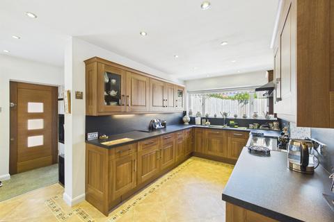 3 bedroom bungalow for sale, Bromwich Lane, Worcester, Worcestershire, WR2