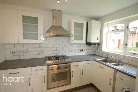 2 bedroom end of terrace house to rent, Netherhouse Moor, FLEET