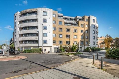 Chertsey Road, Woking, Surrey, GU21