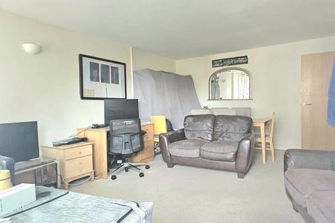 undefined, Chertsey Road, Woking, Surrey, GU21