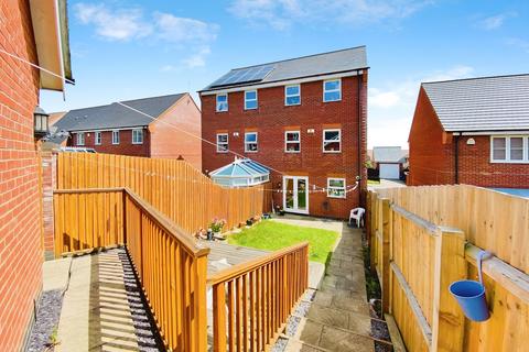 undefined, Becks Close, Birstall, LE4