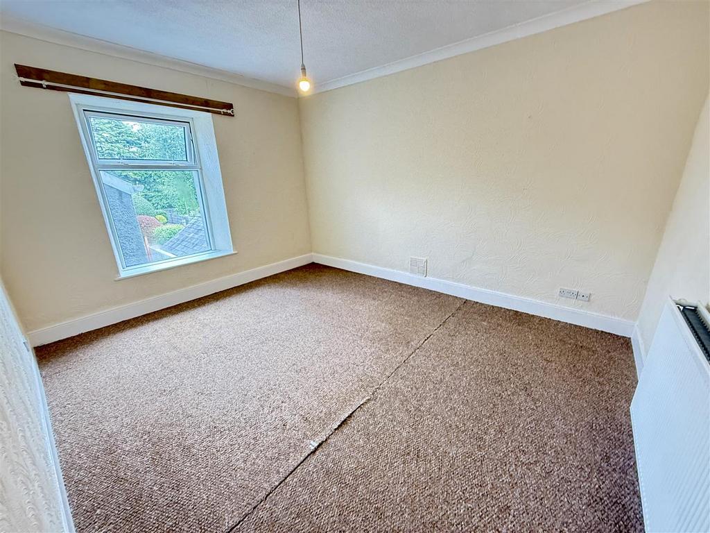 Rear bedroom 3