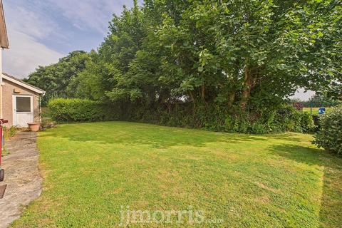 3 bedroom semi-detached house for sale, Stokes Avenue, Haverfordwest